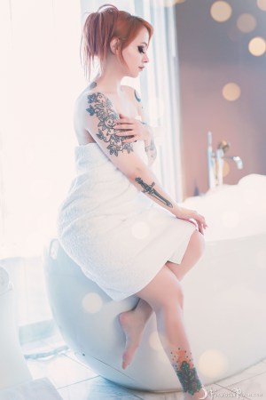 Forbidden Realm Bathing In Light bubbles water redhead bubblebath gen-the-hobbit genevieve genthehobbit feminine 1
