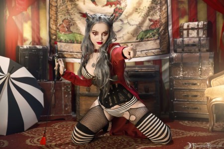 Forbidden Realm Circus Of The Damned corset horns red-lips demon mythological-creature whimsical gen-the-hobbit genevieve genthehobbit occult 4