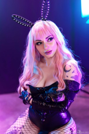 Forbidden Realm Danger Bun boots fishnet machete assassin edgy pastel pink-hair gen-the-hobbit genevieve genthehobbit scifi 4