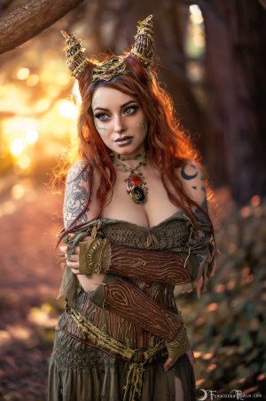 Forbidden Realm Dryad corset horns mythological-creature autumn dreamy redhead forest outdoor gen-the-hobbit genevieve genthehobbit 4