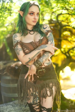 Forbidden Realm Elf Encounter elf woodelf green-hair nature outdoor gen-the-hobbit genevieve genthehobbit 5