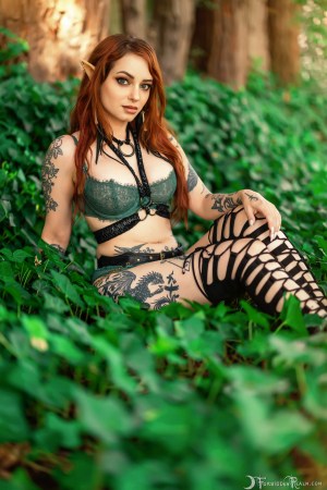 Forbidden Realm Emerald Lace lingerie woodelf redhead forest outdoor gen-the-hobbit genevieve genthehobbit 4