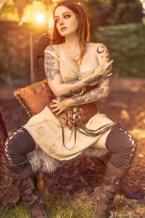 Forbidden Realm Faire Season corset maiden redhead outdoor gen-the-hobbit genevieve genthehobbit fantasy medieval renaissance 5