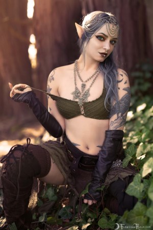 Forbidden Realm Forest Fae face-paint elf silver-hair forest nature outdoor gen-the-hobbit genevieve genthehobbit fantasy lotr skyrim tolkien tribal 5