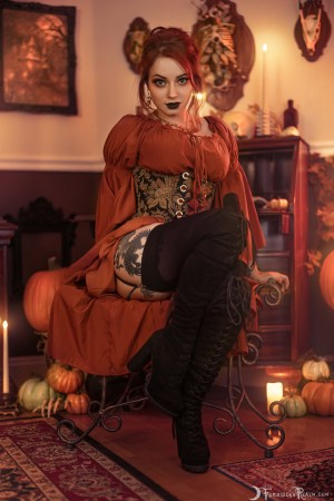 Forbidden Realm Gothique corset lingerie holiday redhead halloween gen-the-hobbit genevieve genthehobbit goth vintage 2