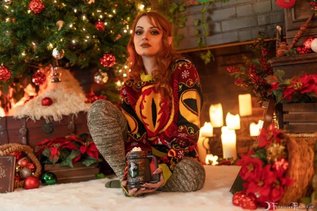 Forbidden Realm Hobbit Holidays knee-socks hobbit casual holiday redhead christmas gen-the-hobbit genevieve genthehobbit cozy lotr 2