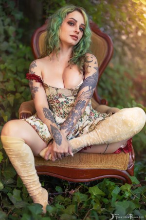Forbidden Realm In Bloom green-hair nature outdoor gen-the-hobbit genevieve genthehobbit boudoir feminine 2