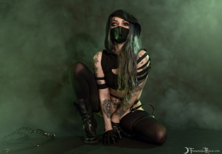 Forbidden Realm Kill Switch assassin thief edgy silver-hair gen-the-hobbit genevieve genthehobbit cybergoth cyberpunk 6