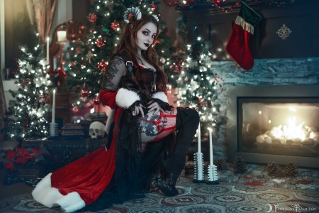 Forbidden Realm Krampus chains horns red-eyes krampus mythological-creature holiday whimsical redhead christmas gen-the-hobbit genevieve genthehobbit 3