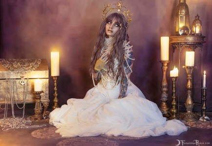 Forbidden Realm Oracle candles jewels lace dreamy purple-hair gen-the-hobbit genevieve genthehobbit ethereal supernatural 2