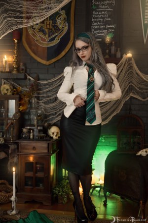 Forbidden Realm Professor Of Potions corset heels stockings whimsical gen-the-hobbit genevieve genthehobbit cosplay macabre sorcery 3