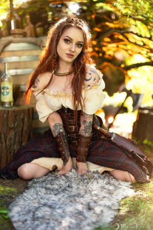 Forbidden Realm Queen Of Cups corset maiden redhead nature outdoor gen-the-hobbit genevieve genthehobbit medieval skyrim 3