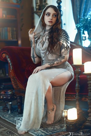 Forbidden Realm Silver Maiden body-chain chains maiden warrior redhead gen-the-hobbit genevieve genthehobbit medieval renaissance 2