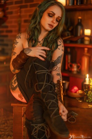 Forbidden Realm The Adventurer boots leather green-hair gen-the-hobbit genevieve genthehobbit fantasy medieval renaissance 4