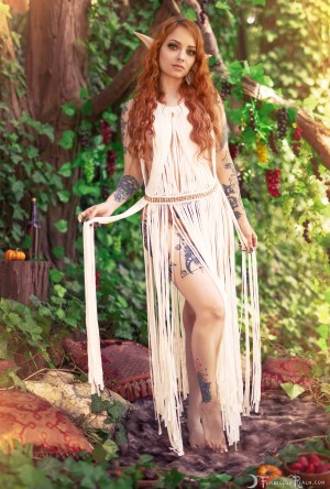 Forbidden Realm The Picnic food woodelf feet redhead nature outdoor gen-the-hobbit genevieve genthehobbit boho 1