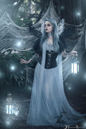 Forbidden Realm Unseelie Court corset dreamy whimsical blue-hair forest outdoor gen-the-hobbit genevieve genthehobbit fantasy 1