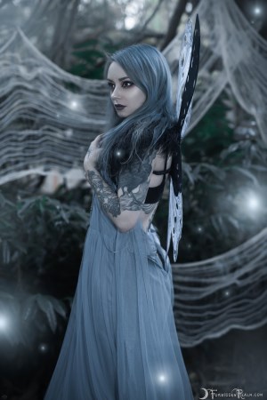 Forbidden Realm Unseelie Court corset dreamy whimsical blue-hair forest outdoor gen-the-hobbit genevieve genthehobbit fantasy 3