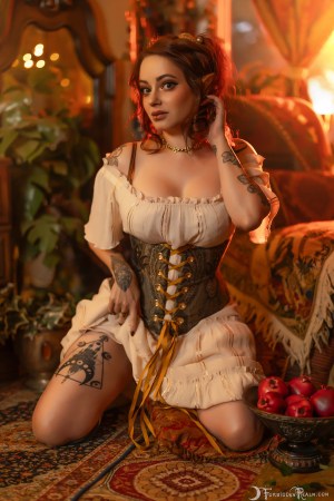 Forbidden Realm Warmth corset elf-ears maiden redhead gen-the-hobbit genevieve genthehobbit renaissance 1
