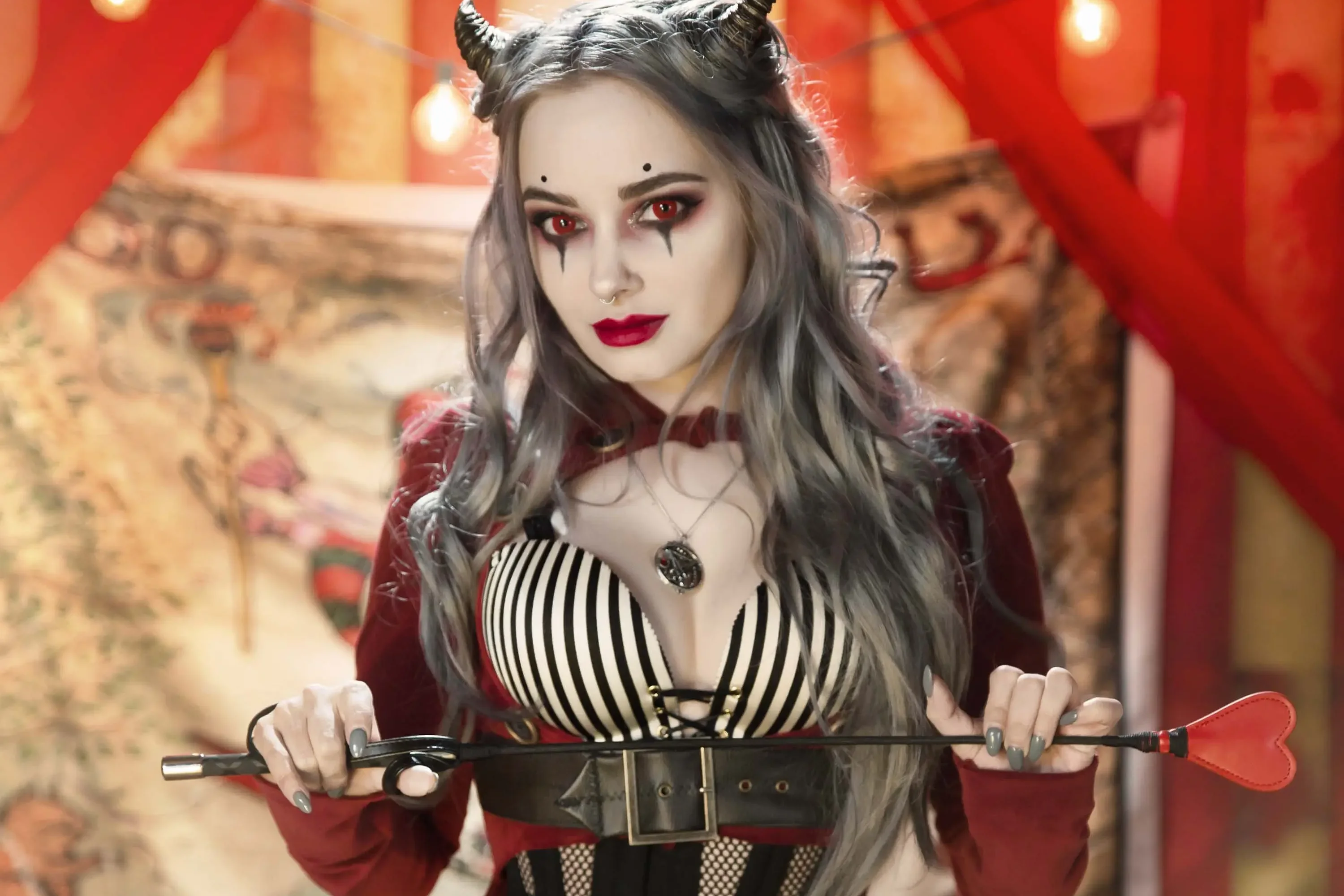 Forbidden Realm Circus Of The Damnedcorset horns red-lips demon mythological-creature whimsical gen-the-hobbit genevieve genthehobbit occult  Slide