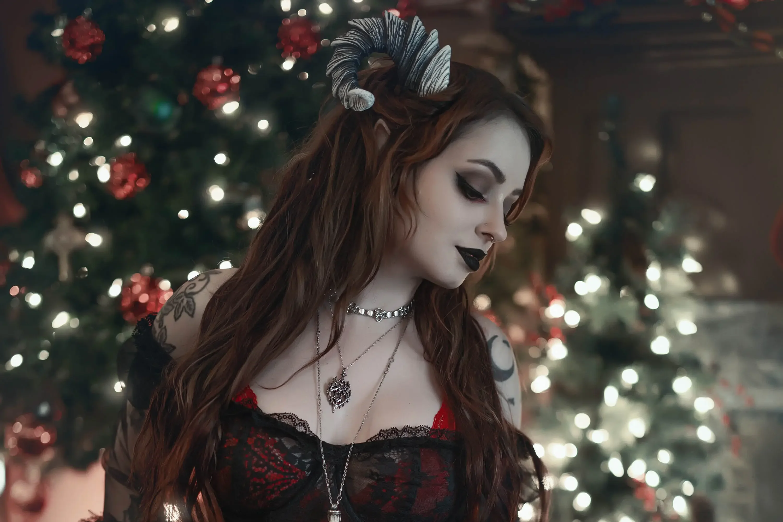 Forbidden Realm Krampuschains horns red-eyes krampus mythological-creature holiday whimsical redhead christmas gen-the-hobbit genevieve genthehobbit  Slide