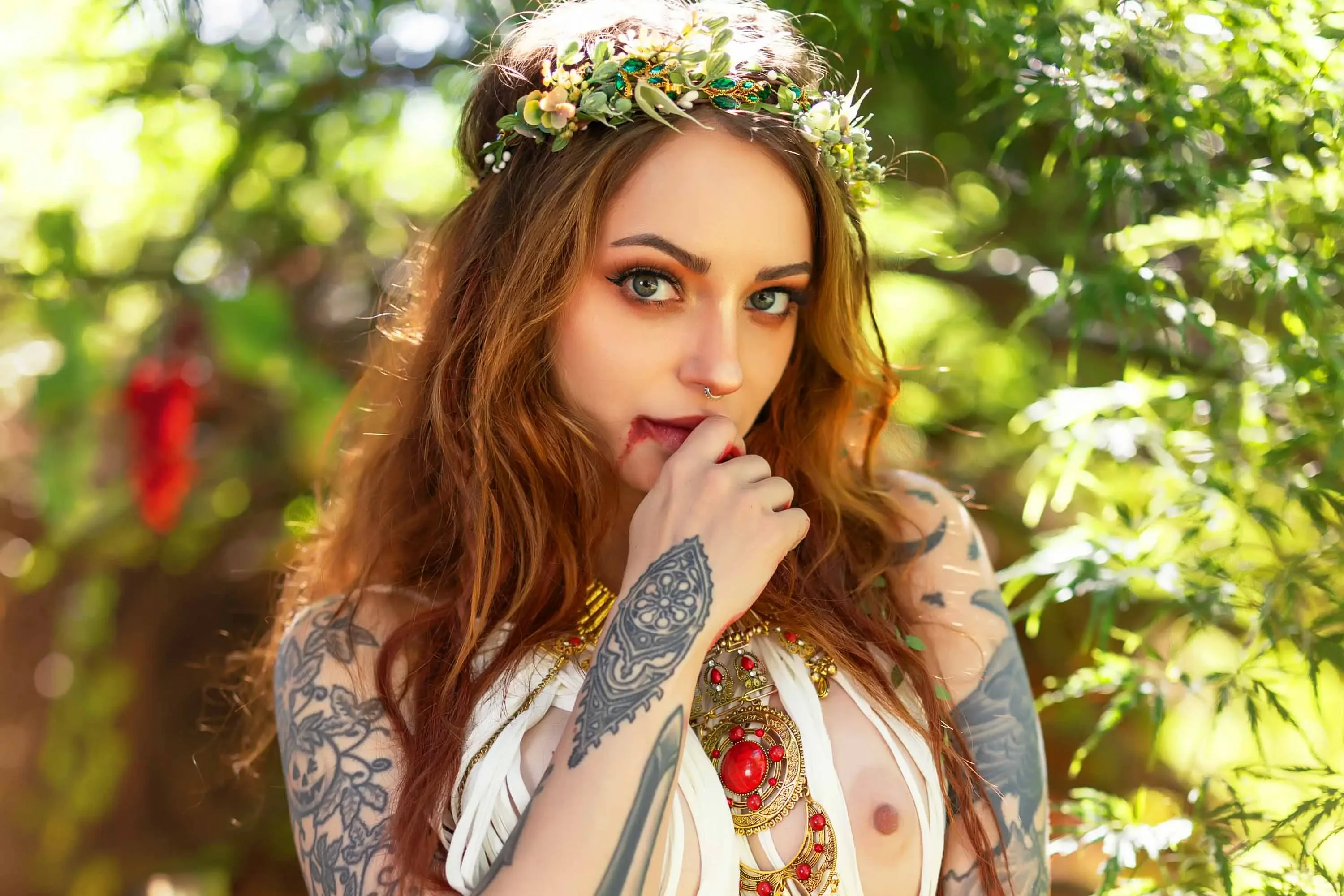Forbidden Realm Maenad Queenfangs mythological-creature vampire feet redhead nature outdoor gen-the-hobbit genevieve genthehobbit exotic greek  Slide