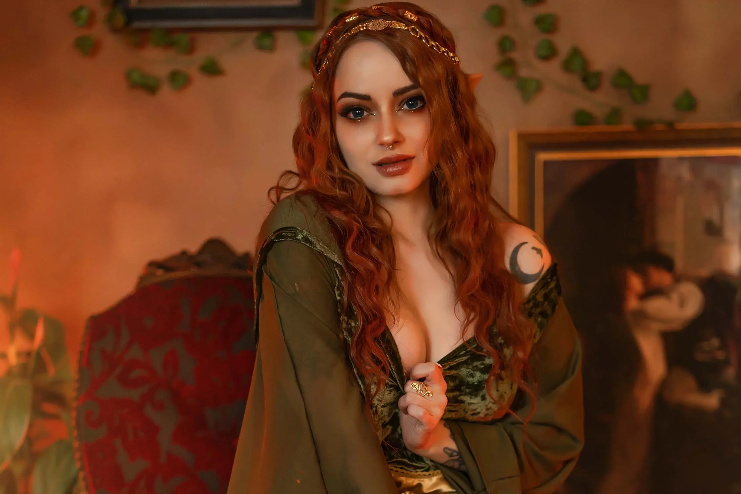 Forbidden Realm Oil Paintingbody-chain elf-ears oil maiden redhead gen-the-hobbit genevieve genthehobbit exotic renaissance  Slide