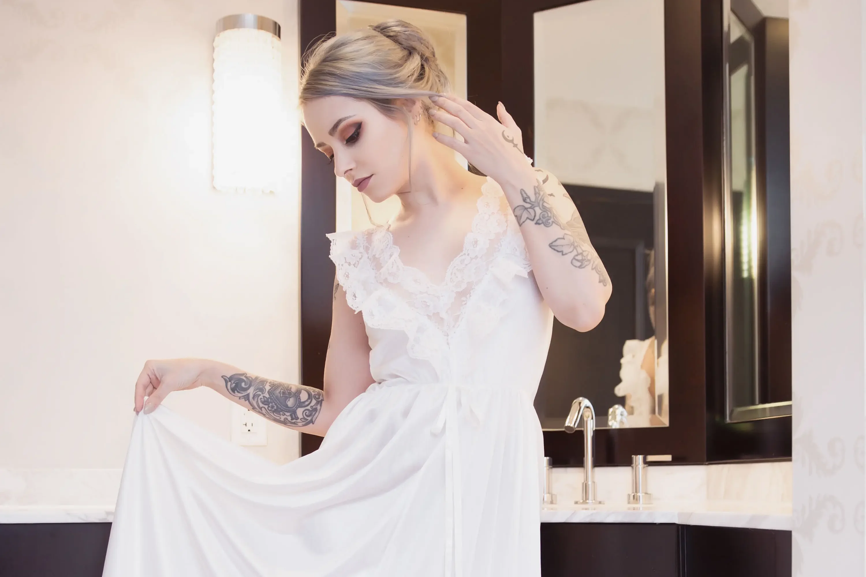 Forbidden Realm Pure Morningwater casual delicate hotel gen-the-hobbit genevieve genthehobbit feminine  Slide