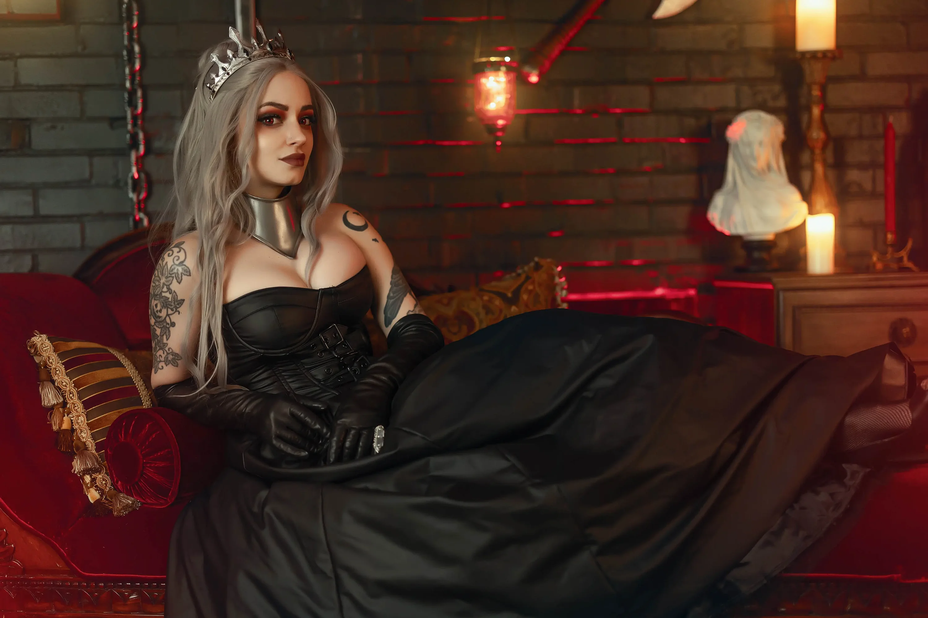 Forbidden Realm Sourdre De Sangfishnets heels red-eyes red-lips stockings vampire silver-hair gen-the-hobbit genevieve genthehobbit gothic  Slide