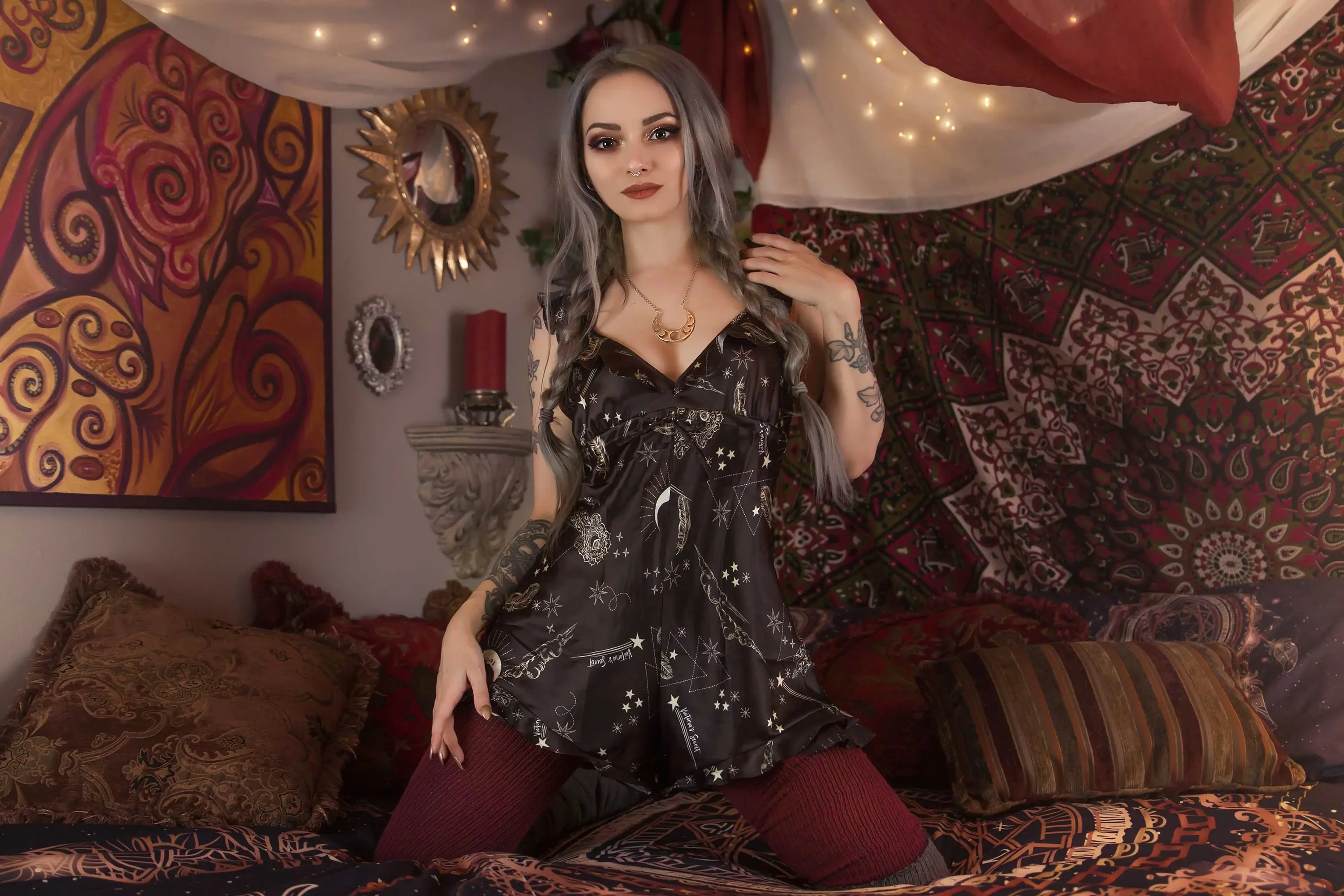 Forbidden Realm Starlightknee-socks blue-hair bed gen-the-hobbit genevieve genthehobbit boho cozy feminine  Slide