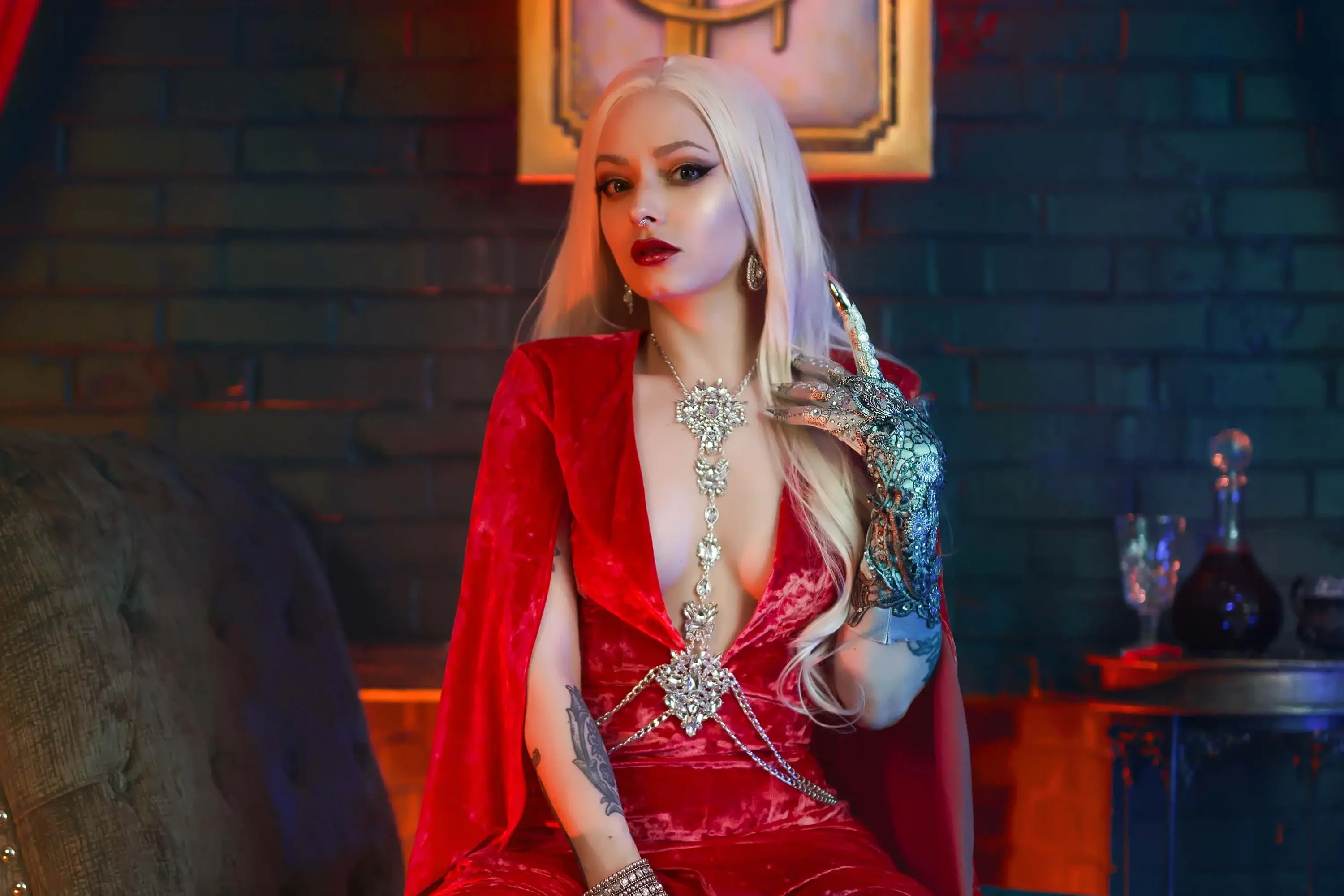 Forbidden Realm The Countessred-lips vampire blonde hotel gen-the-hobbit genevieve genthehobbit exotic gatsby horror vintage  Slide
