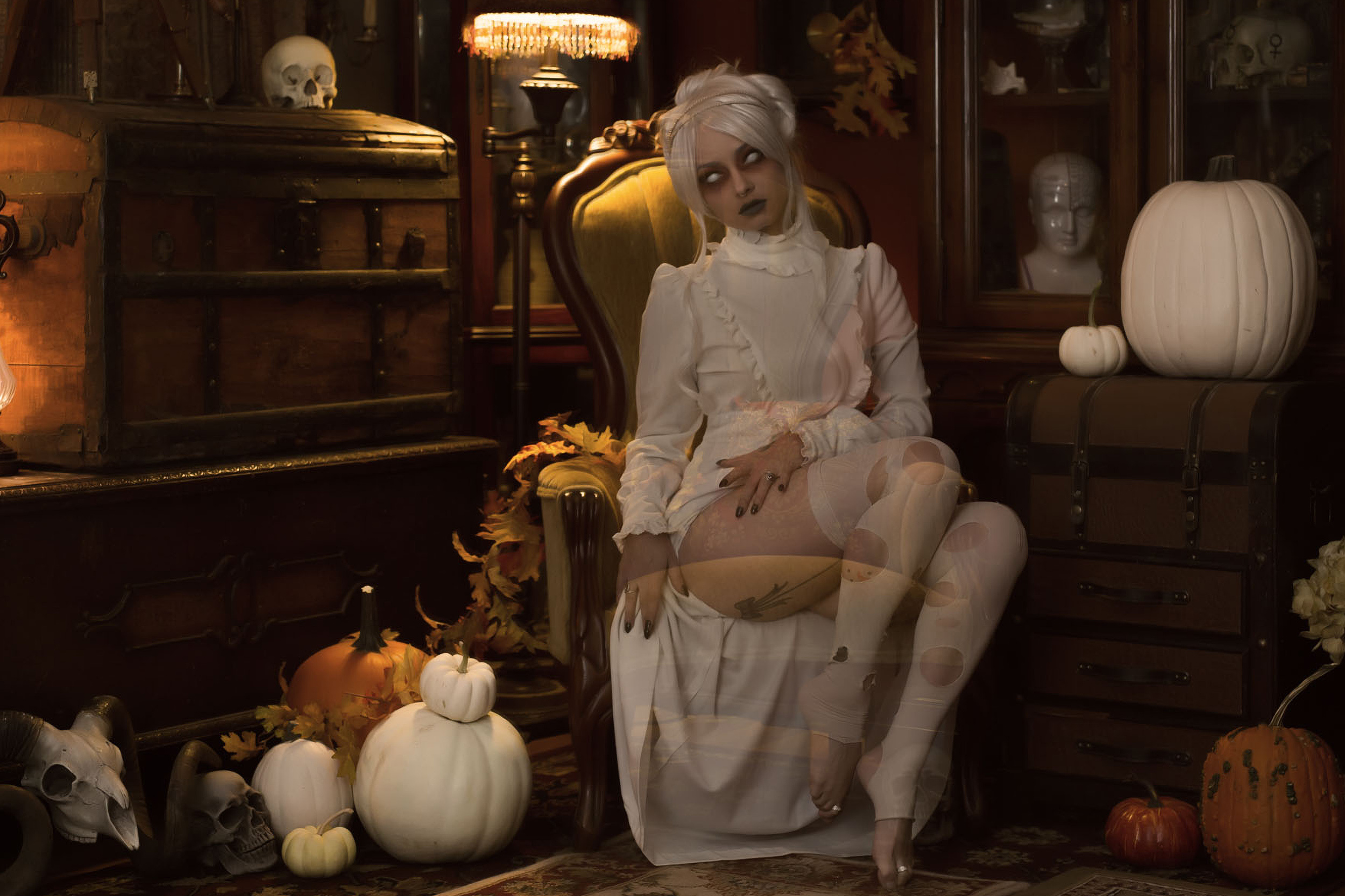 Forbidden Realm The Haunted Manorautumn holiday halloween gen-the-hobbit genevieve genthehobbit fantasy gothic horror  Slide
